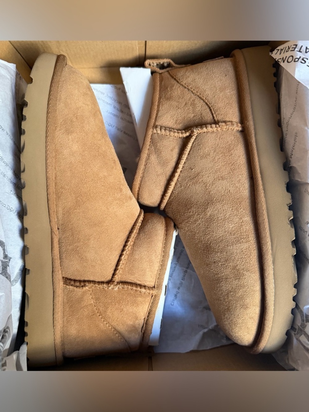 UGG Classic ultra mini boots tan Suede Shearling Lined Ankle short sz 7 - Picture 15 of 16